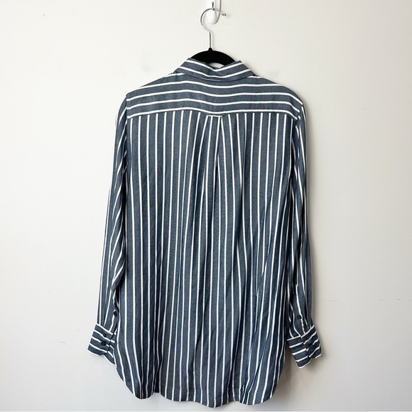 Banana Republic Parker Tunic Fit Button Down Shirt Gray White Stripe - Picture 2 of 8